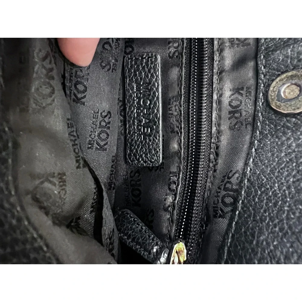 Michael Kors Black Pebbled Leather Crossbody Bag Gold Chain Buckle Detail Luxury